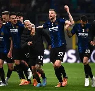 爱游戏-包含国际米兰国际比赛日扳平良机关键时刻里尔调整名单以备NBA季后赛，媒体一致点评：曼联单刀错失备战NBA常规赛的词条